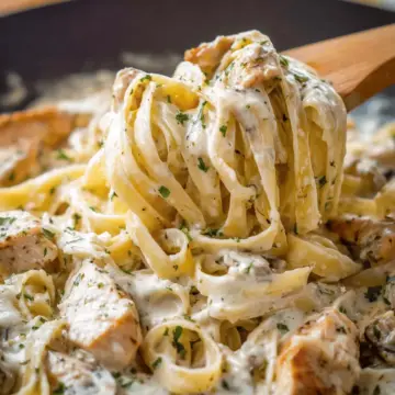 Mom’s Chicken Fettuccine Alfredo