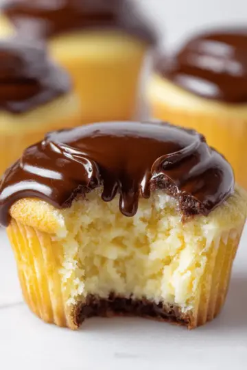 Boston Cream Pie Cupcakes