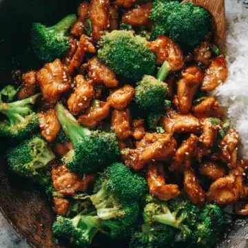 Chicken and Broccoli (Chinese Takeout Style)