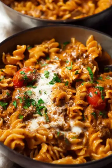 One pot creamy tomato beef pasta